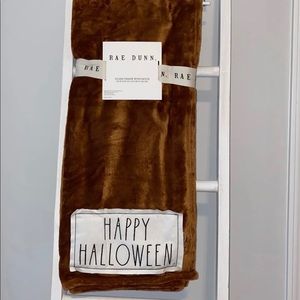 Rae Dunn blanket